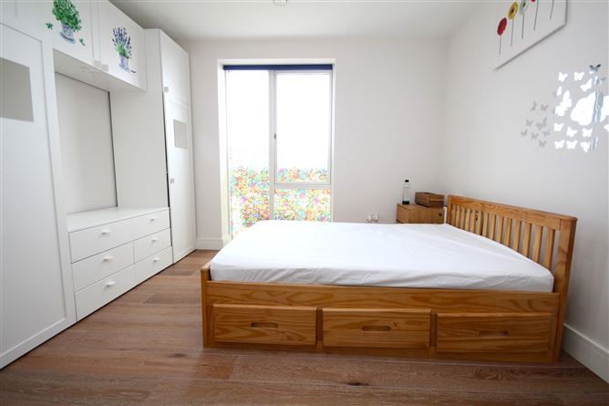 Photo 12 of 18 — Larkfield Hall, Larkfield Place , Carrickmines, Dublin 18