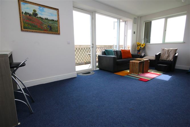 Larkfield Hall, Larkfield Place , Carrickmines, Dublin 18