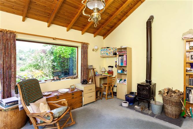 The Enchanted Cottage, Derryconnery, Glengarriff, Co. Cork