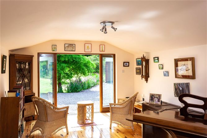 The Enchanted Cottage, Derryconnery, Glengarriff, Co. Cork