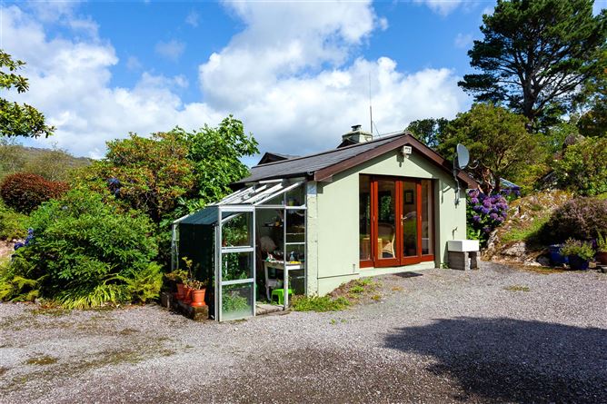 The Enchanted Cottage, Derryconnery, Glengarriff, Co. Cork