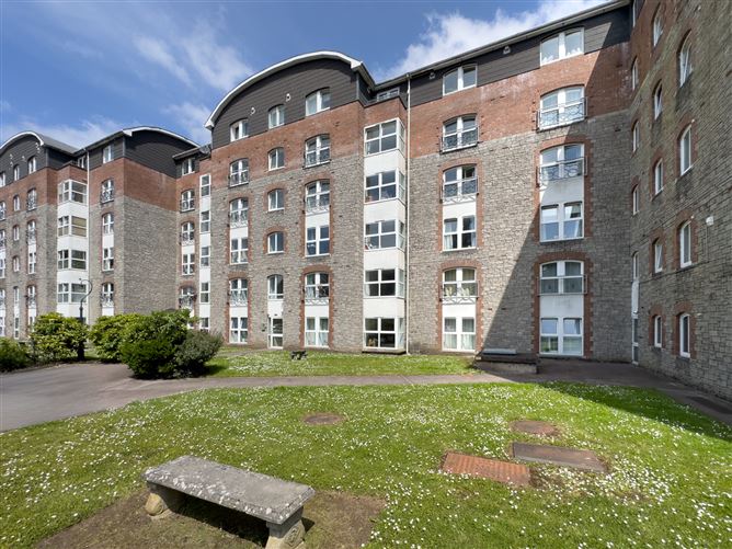 13 River Towers, Lee Road, Cork