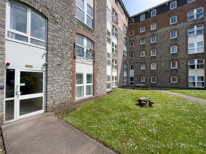 13 River Towers, Lee Road, Cork
