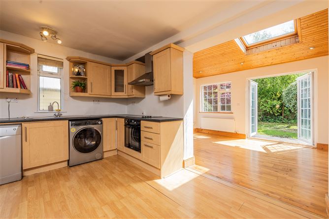 https://photos-a.propertyimages.ie/media/6/9/6/5003696/35dae8d3-c7c2-45ba-ba7b-23d7154cd861_l.jpg