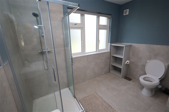 Photo 16 of 17 — 24 Summerstown Grove, Glasheen, Cork