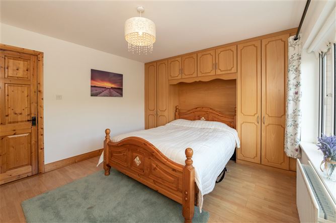 Rustic Lodge, 12 Edgewood, Glenville, Cork