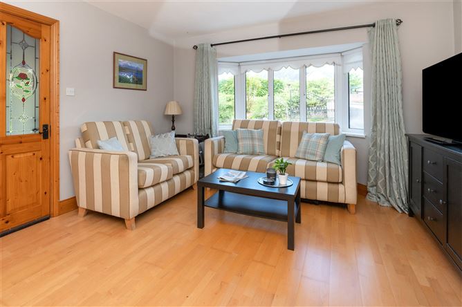 Rustic Lodge, 12 Edgewood, Glenville, Cork
