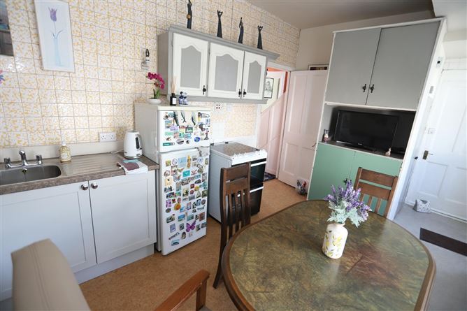 La Calle House, Ballinsheen Beg, Lisdoonvarna, Co. Clare