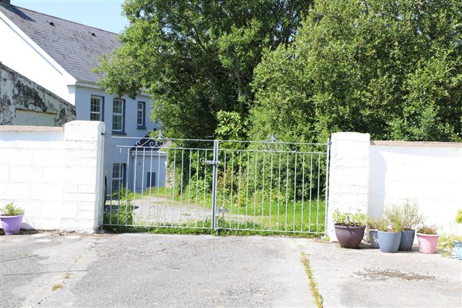 La Calle House, Ballinsheen Beg, Lisdoonvarna, Co. Clare