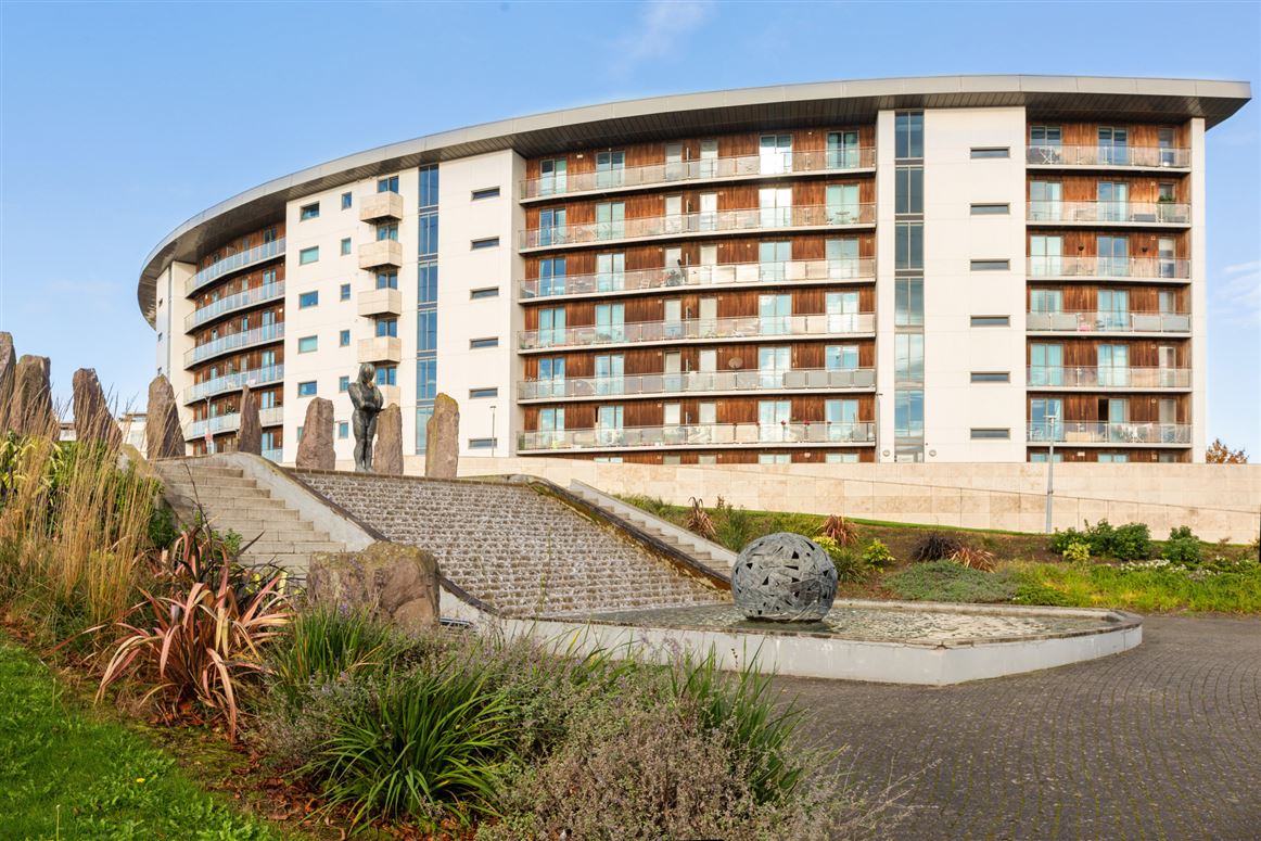 172 The Crescent Building, Park West, Dublin 12