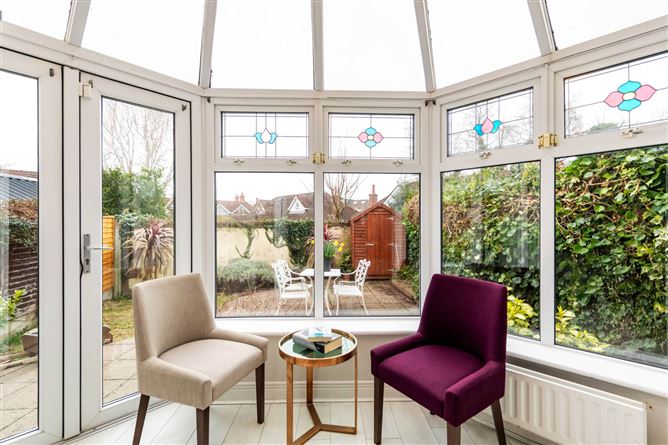 8 Hampton Crescent, Saint Helen`s Wood, Blackrock, County Dublin