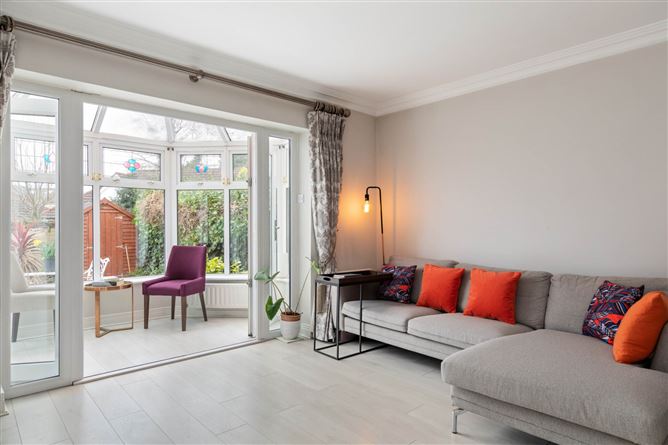 8 Hampton Crescent, Saint Helen`s Wood, Blackrock, County Dublin