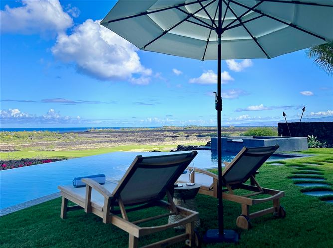 Where Hualalai Floats,Kailua-Kona,Hawaii,USA
