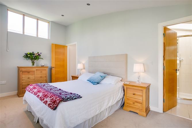 4 Brehon Court, Harold's Grange Road, Rathfarnham, Dublin 16