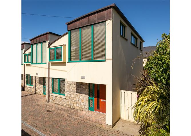 4 Brehon Court, Harold's Grange Road, Rathfarnham, Dublin 16