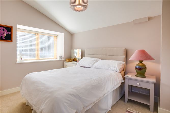 4 Brehon Court, Harold's Grange Road, Rathfarnham, Dublin 16