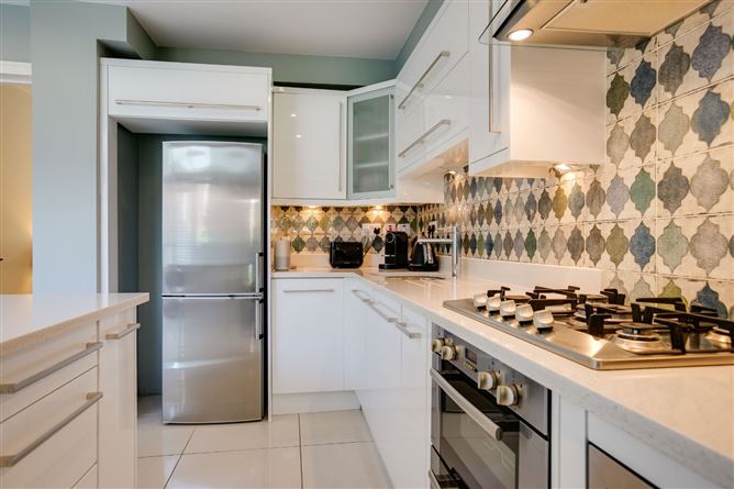 4 Brehon Court, Harold's Grange Road, Rathfarnham, Dublin 16