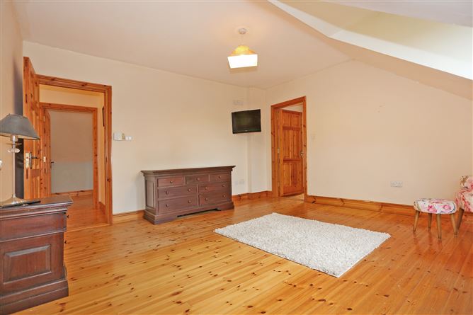Hayfield House, Clontra East, Ardnacrusha, Co. Clare, Ardnacrusha, Clare