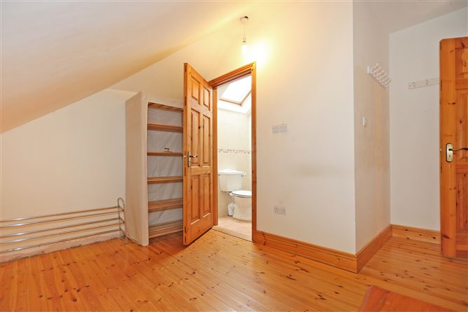 Hayfield House, Clontra East, Ardnacrusha, Co. Clare, Ardnacrusha, Clare
