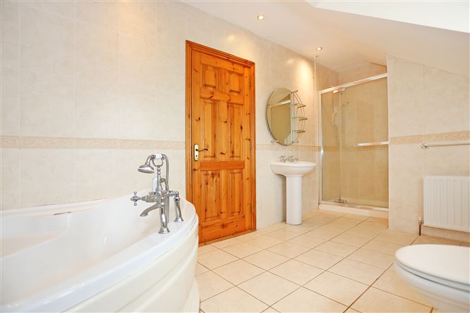 Hayfield House, Clontra East, Ardnacrusha, Co. Clare, Ardnacrusha, Clare
