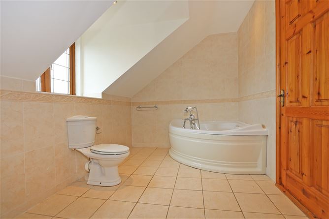 Hayfield House, Clontra East, Ardnacrusha, Co. Clare, Ardnacrusha, Clare