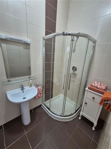 Photo 21 of 41 — Townhouse 3 Hectors Mills Frances Street, Kilrush, Clare