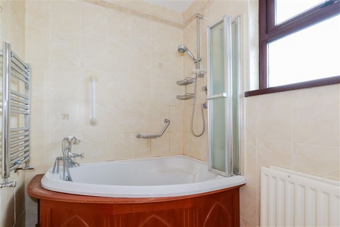 Photo 13 of 21 — 40 Crestwood, Coolough Road, Galway