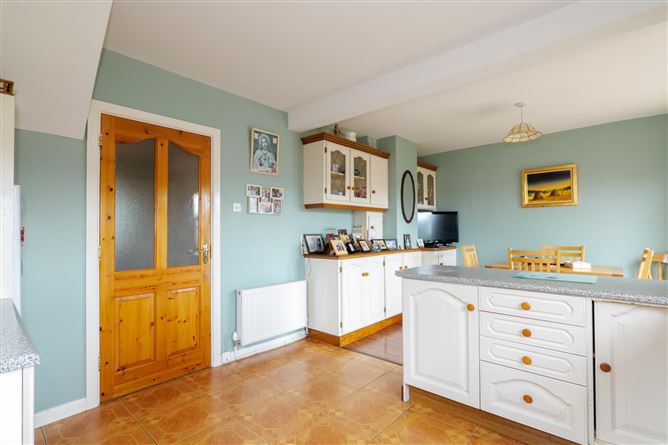 Photo 7 of 21 — 40 Crestwood, Coolough Road, Galway