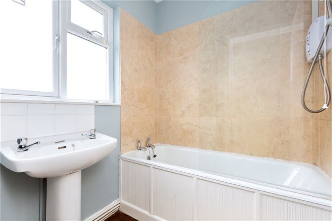 26 Castle Park, Monkstown, Co. Dublin