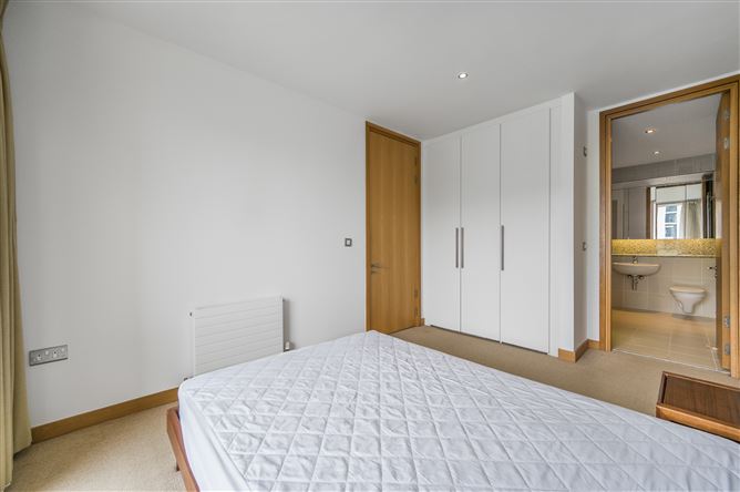 46 Saunders House Spencer Dock, IFSC, Dublin 1
