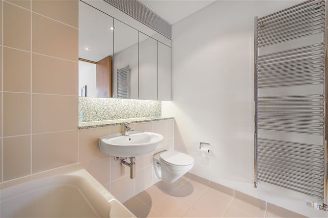 46 Saunders House Spencer Dock, IFSC, Dublin 1