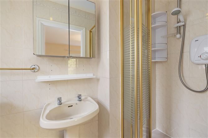 9 Foxrock Manor, Foxrock, Dublin 18