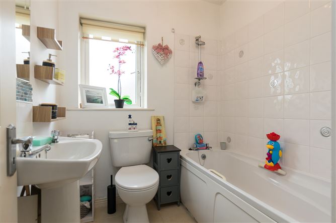 11 Riverchapel Grove, Riverchapel, Co. Wexford