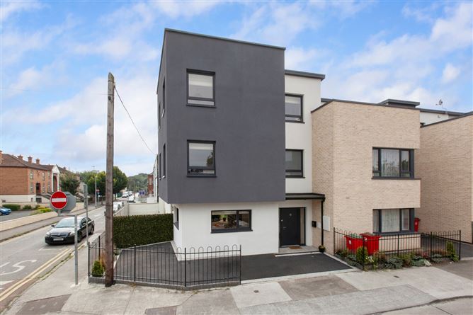 16 Fairview Terrace, Marino, Dublin 3