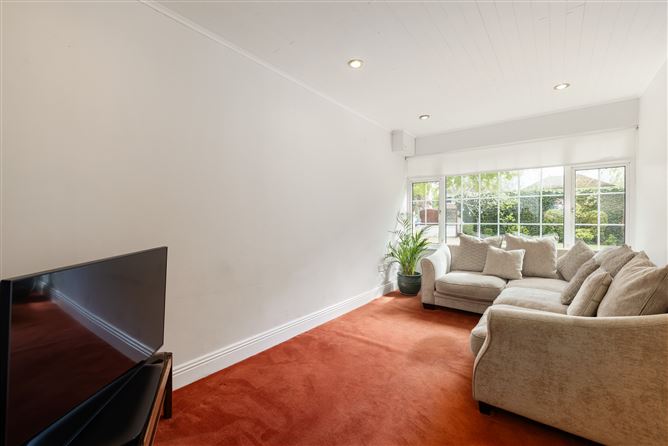 https://photos-a.propertyimages.ie/media/6/9/9/4922996/be9bfc00-c02e-4e8a-a6d6-63345056f42e_l.jpg