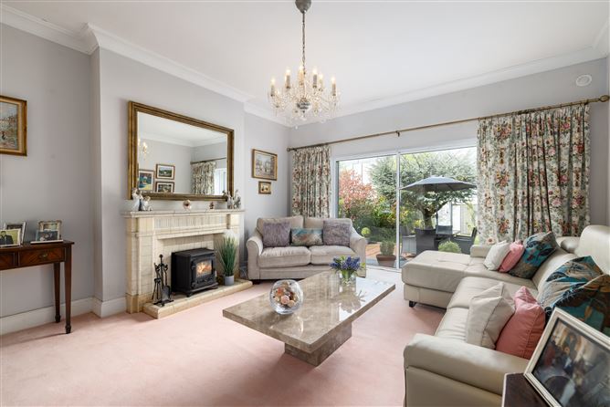 https://photos-a.propertyimages.ie/media/6/9/9/4922996/be9bfc00-c02e-4e8a-a6d6-63345056f42e_l.jpg