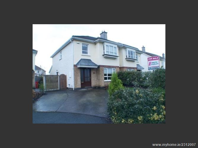 25 Griffeen Glen Chase, Lucan, Co. Dublin Smith Curley Estate Agents