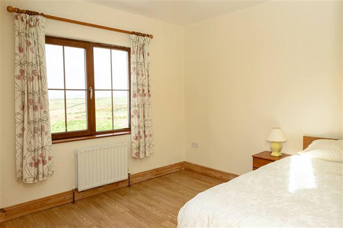 1 Strand View, Cluin, Allihies, Co. Cork