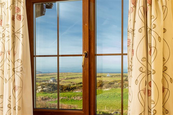 1 Strand View, Cluin, Allihies, Co. Cork