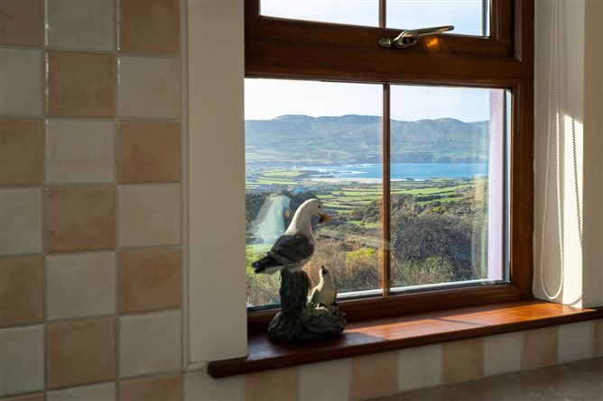 1 Strand View, Cluin, Allihies, Co. Cork