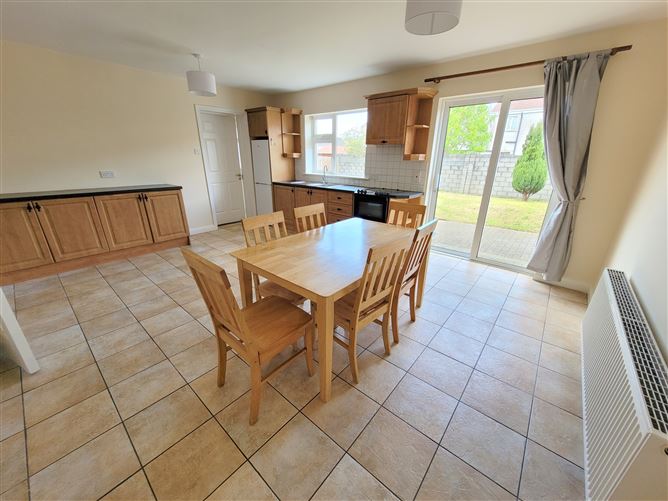 41 Rosemount Heights, Cahir, Tipperary Caplice Auctioneers 4700007