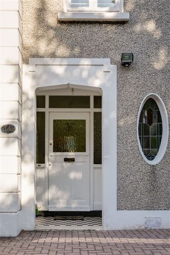 14 Lakelands Park, Terenure, Dublin