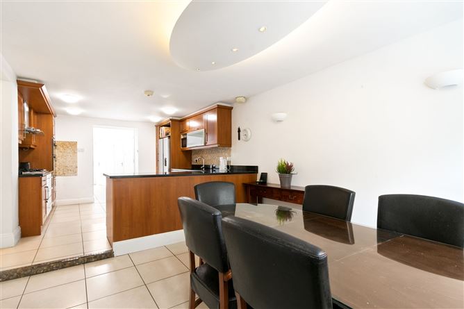 14 Lakelands Park, Terenure, Dublin