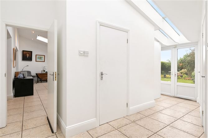 14 Lakelands Park, Terenure, Dublin