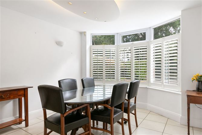 14 Lakelands Park, Terenure, Dublin
