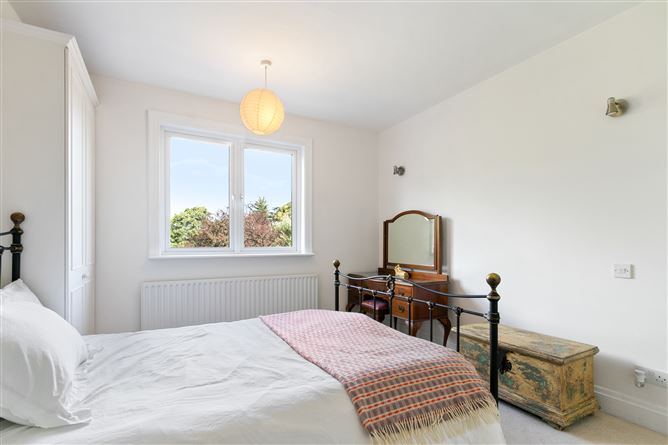 14 Lakelands Park, Terenure, Dublin