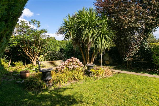 14 Lakelands Park, Terenure, Dublin