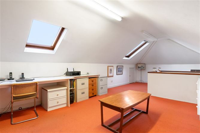 14 Lakelands Park, Terenure, Dublin
