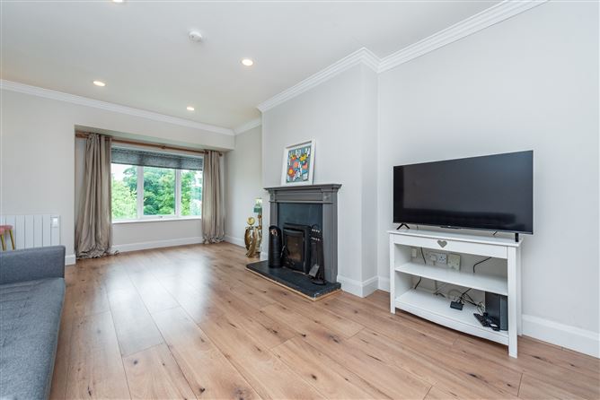 https://photos-a.propertyimages.ie/media/7/0/0/4949007/721ba068-c523-496e-b615-ca74cf37b5c4_l.jpg