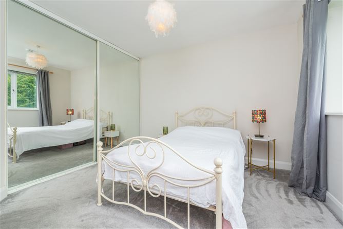 https://photos-a.propertyimages.ie/media/7/0/0/4949007/721ba068-c523-496e-b615-ca74cf37b5c4_l.jpg